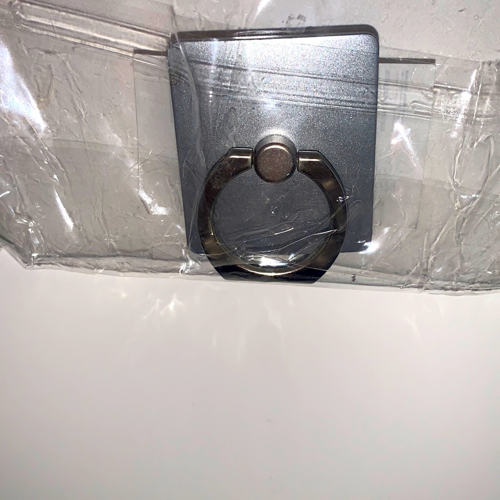 Metal ring phone grip -$5 or free with any purchase!